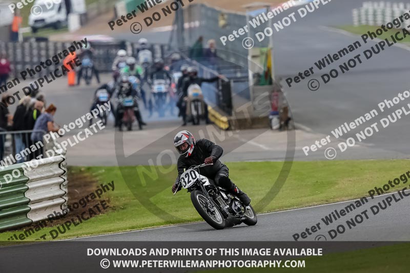 Vintage motorcycle club;eventdigitalimages;mallory park;mallory park trackday photographs;no limits trackdays;peter wileman photography;trackday digital images;trackday photos;vmcc festival 1000 bikes photographs